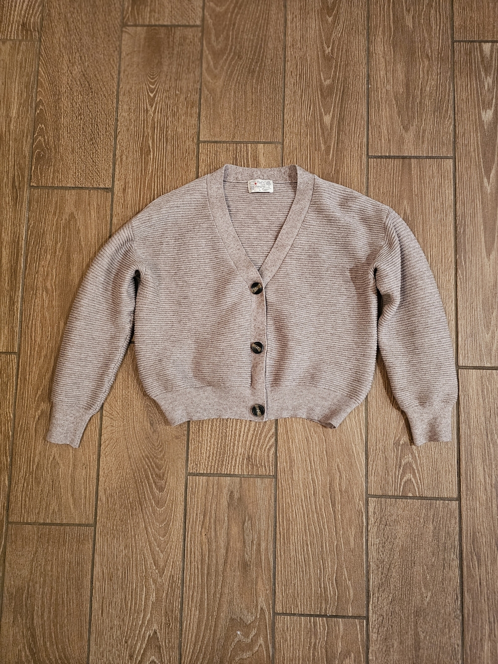 Ribbed V-Neck Button-Front Cardigan in Taupe